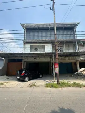 Ruko Gandeng 2 Hook (3 Pintu) 3 Lantai di Raya Poris Indah, Tangerang