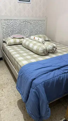 Set kasur ashley