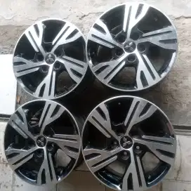 Velg xpander sport R16