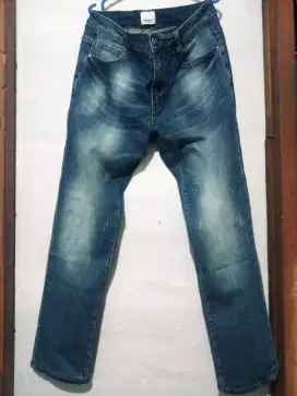 BURBERRY Jeans Original 100% Likenew