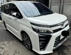 Toyota voxy 2018 bandung