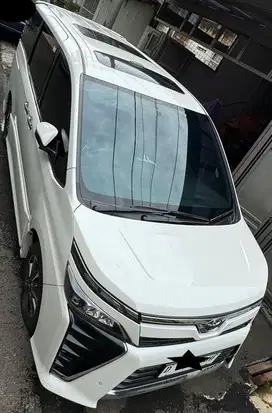 Toyota voxy 2018 bandung