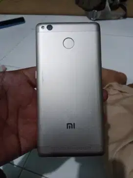Xiaomi redmi 3s ram 3/32gb minus.