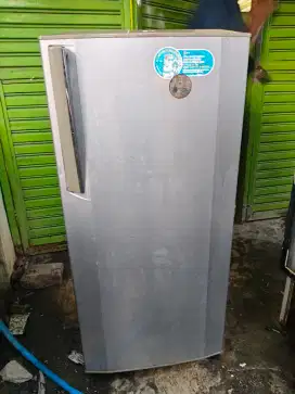 Kulkas LG 1pintu kondisi normal beku siap pakai