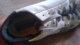 Sepatu merk superstar