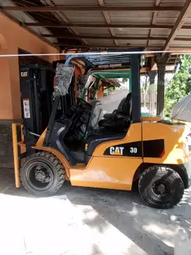 Forklift 3 Ton Caterpillar 2020 Mantul