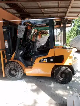 Forklift 3 Ton Caterpillar 2020