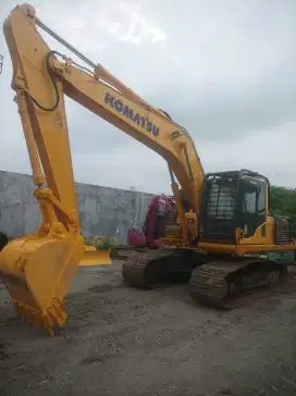 Dijual Beko Komatsu PC200-8 Hydraulic Excavator Tahun 2017 Harga DP