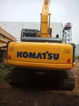 Dijual Beko Komatsu PC200-8 Hydraulic Excavator Tahun 2017 Harga DP