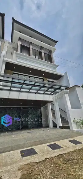 RUMAH BARU MINIMALIS MODERN 3 LANTAI DALAM KOMPLEK DEKAT TB SIMATUPANG