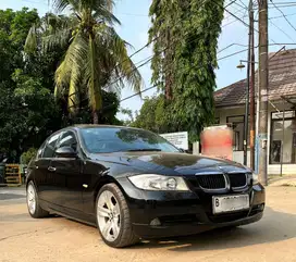 BMW 320i 2005 Bensin