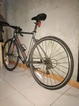 Stratos S4 2023 Size L, Ori full set, kondisi mulus