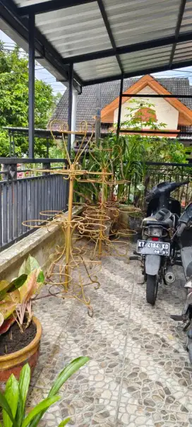 Dijual rak bunga