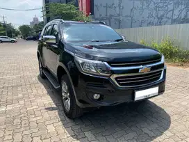 Dijual Chevrolet Trailblazer 2.5 LTZ Diesel Hitam - TIPE TERTINGGI