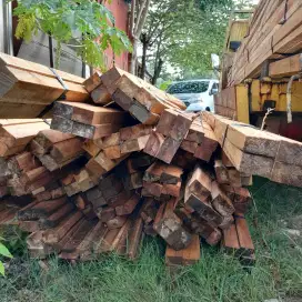 Kayu kaso cor bangunan