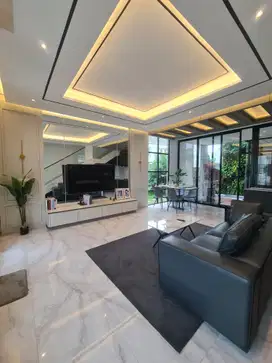 Rumah Mewah dan Baru 2 lantai Lantai di Jakarta Barat