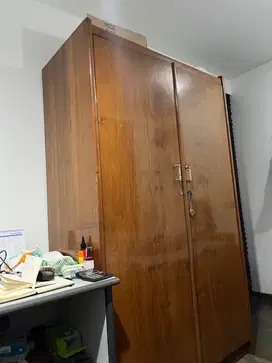 JUAL LEMARI JATI BEKAS
