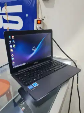 Asus E203M Celeron N4000 (12inch)Ram2Gb/Hdd500Gb