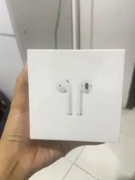 Airpods 2nd generation with charging case