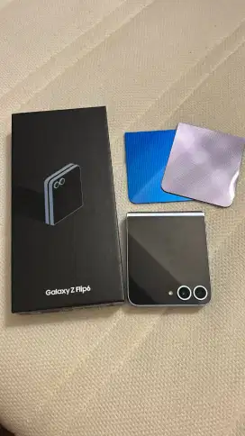 Samsung galaxy Z flip 6 blue