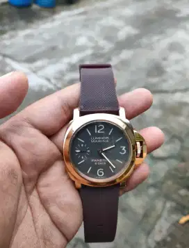 Jam mewah Luminor penerai