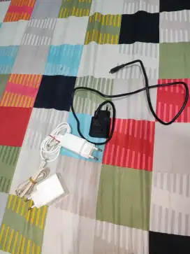 Dijual chager HP kondisi layak pakai
