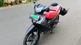 Dijual motor kesayangan Ibu Supra X 125 Helm in FI Injeksi