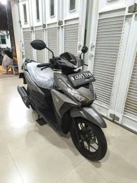 Bissmillah dijual motor Honda Vario 150 2017 istimewa.