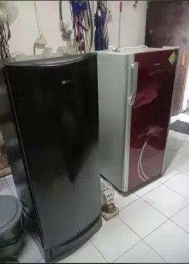Kulkas 1 pintu merk AQUA & POLYTRON