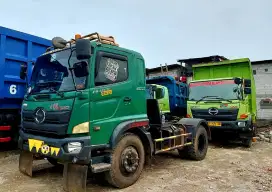 Hino Lohan Traktor Head Trailer 4×2 hijau Fullors Euro2 Bio Solar