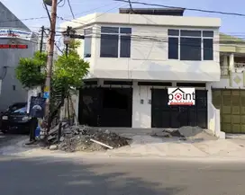 Sewa Ruko 2  Lantai Lokasi Strategis Tepi Jalan Ramai