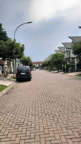 Rumah 3 Lantai Full Renovasi Cluster Lavesh Harapan Indah