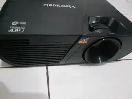 Proyektor viewsonic pjd 5253