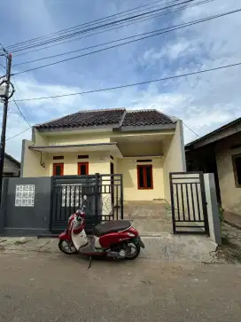 Rumah Dekat Stasiun Citayam