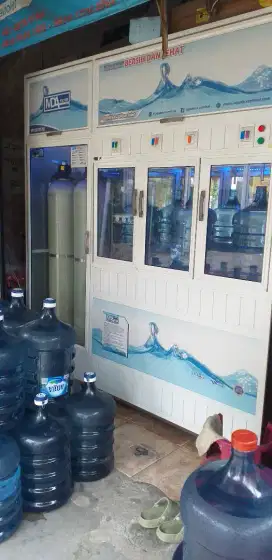 Mesin air minum isi ulang AQUALUX