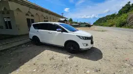 INNOVA VENTURER 2017 2.0 MATIC BENSIN