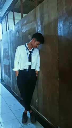 Info locer dong baru lulus SMA masih belum punya KTP hanya modal CV