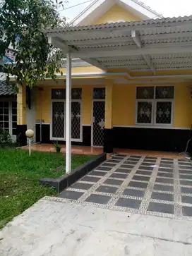 Rumahnyaman Dan Asri , Semi Furnished .meadow Green