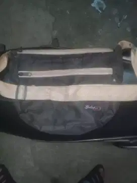 tas selempang masih bagus ga pernah dipake dilemari aja