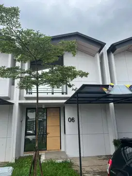 Disewakan Rumah 2 Lantai Waterfront Lippo Cikarang