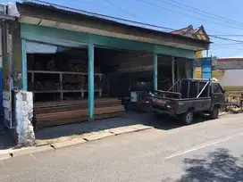 RUMAH TOKO RAYA SEMOLOWARU