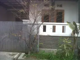 Rumah 2 Lantai di Komplek Graha Rancamanyar SHM Masih Bisa Nego