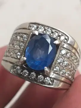 Blue sapphire Madagaskar heated only