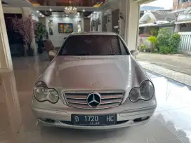 Mercedez-Benz C180 Kompresor 2006 nik 2005 matic Facelift