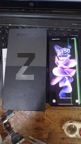Dijual samsung z flip 3 lengkap 8/12ijus garis