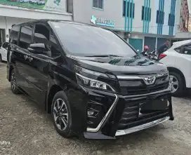 Voxy 2.0 AT 2020 istimewa dp 35 jt setara Alphard biante