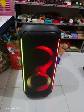JBL PARTYBOX 710 BLUETOOTH KAROKE SPEAKER BY HARMAN KARDON