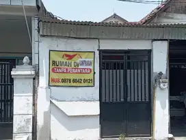 Rumah sederhana Deket pasar ,rumah sakit ,sekolah.