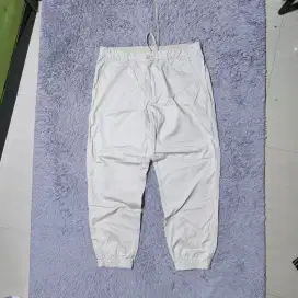 UNIQLO jogger long pants
Sz 35 slim