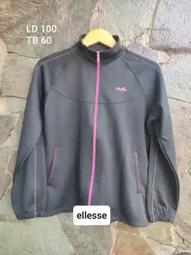 Jaket Running ellesse Original size L
